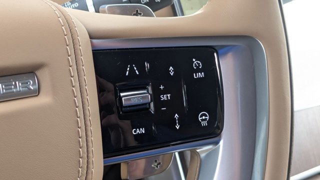 New 2026 Land Rover Range Rover SE image 15
