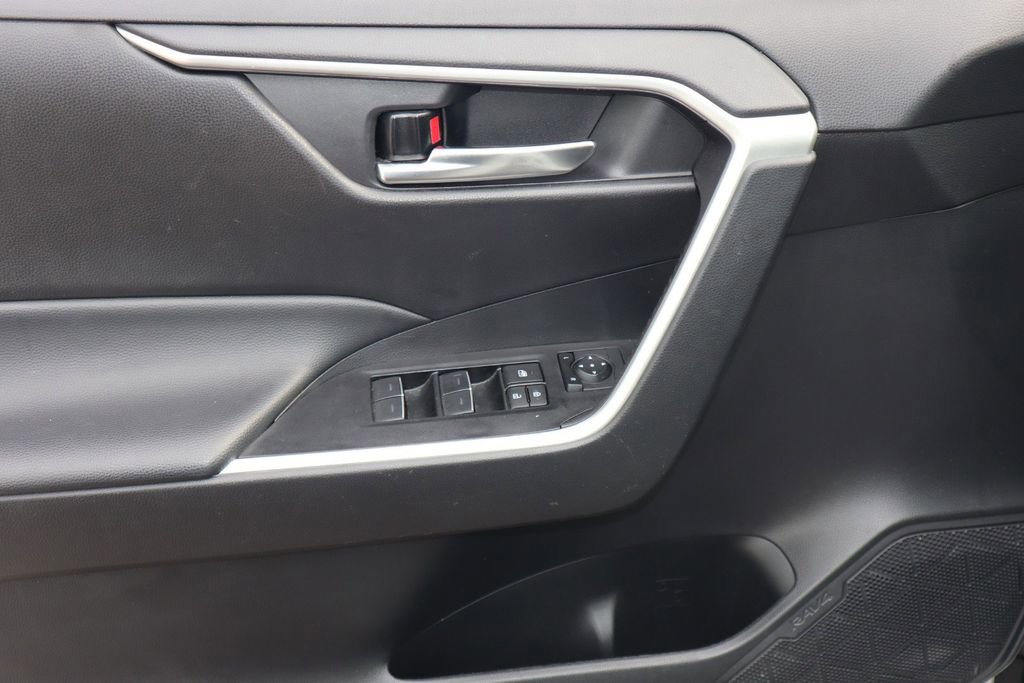 Used 2024 Toyota RAV4 XLE image 18