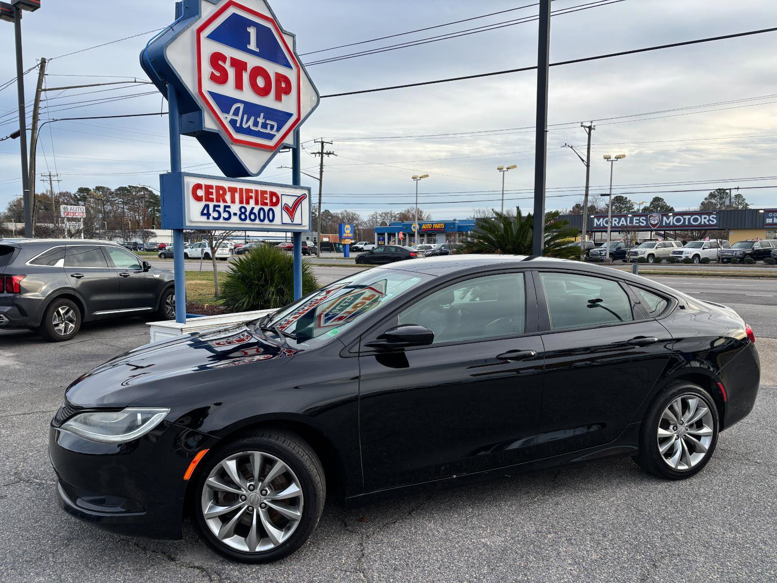Used 2015 Chrysler 200 S w/ Comfort Group