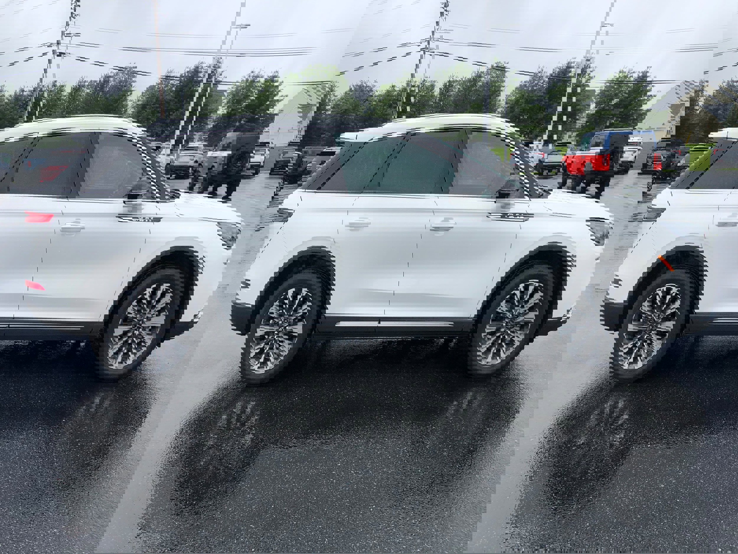 Used 2022 Lincoln Corsair Reserve w/ Elements Package image 6