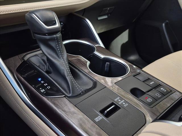 Used 2023 Toyota Highlander Limited FWD image 15