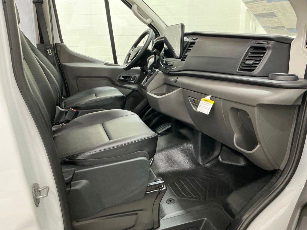New 2026 Ford Transit 250 148 Medium Roof RWD image 28