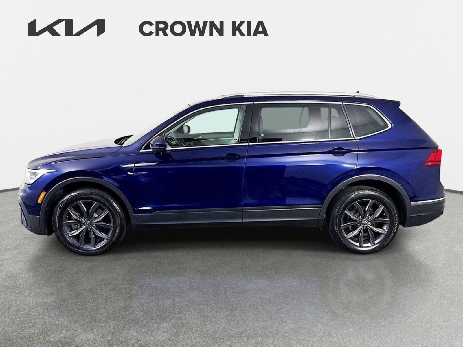 Used 2023 Volkswagen Tiguan SE FWD image 9