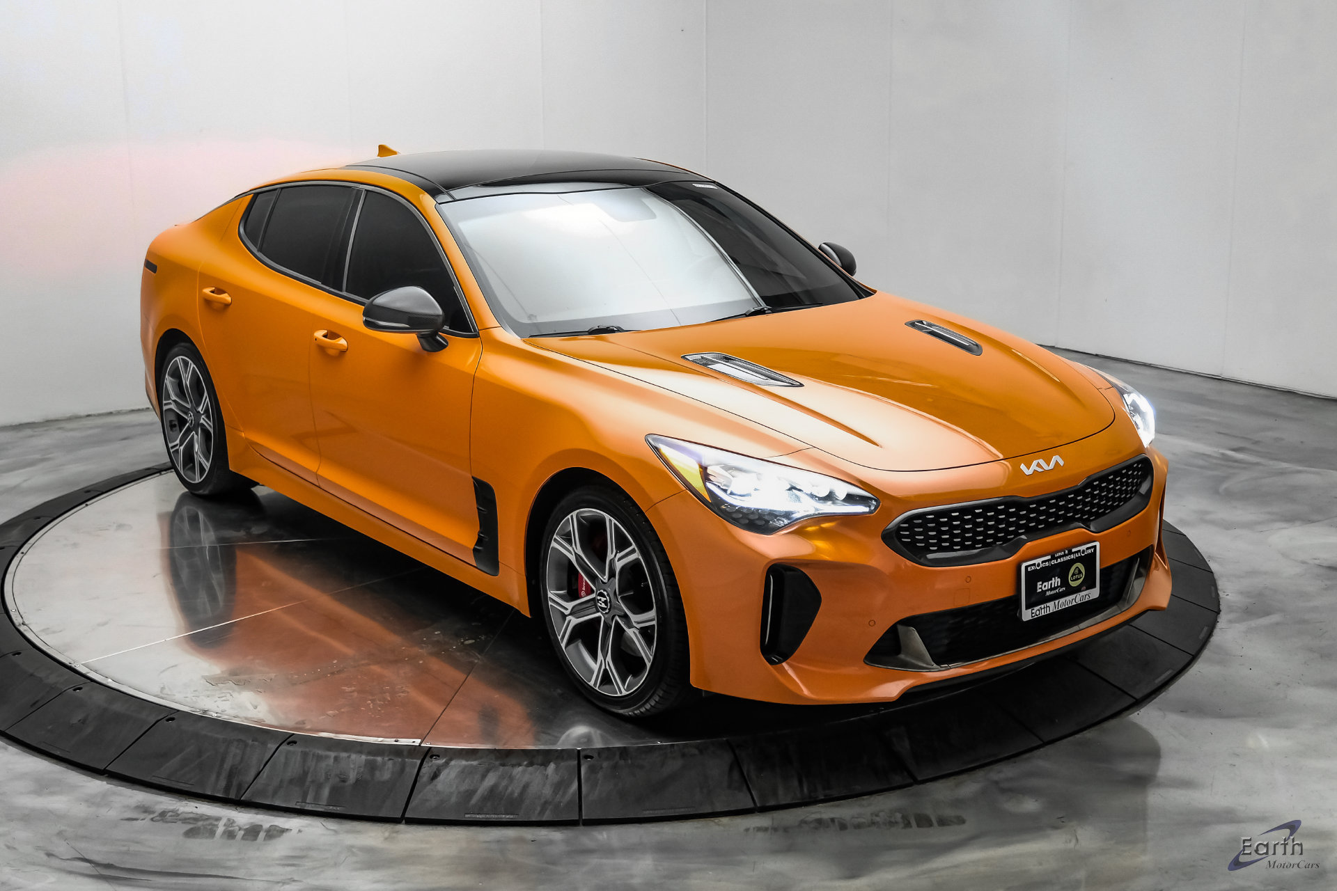 Used 2019 Kia Stinger GTS RWD image 25