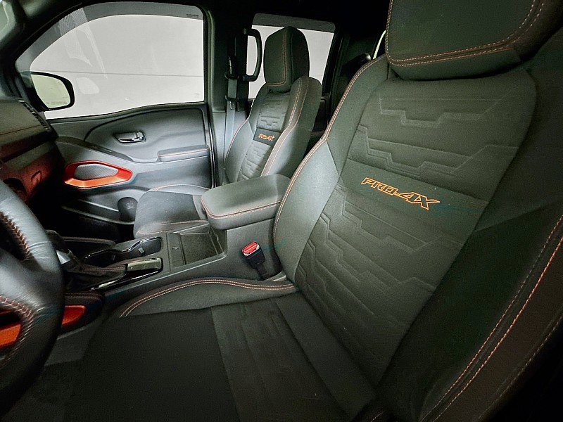 Certified 2023 Nissan Frontier PRO-4X w/ Pro Convenience Package image 11