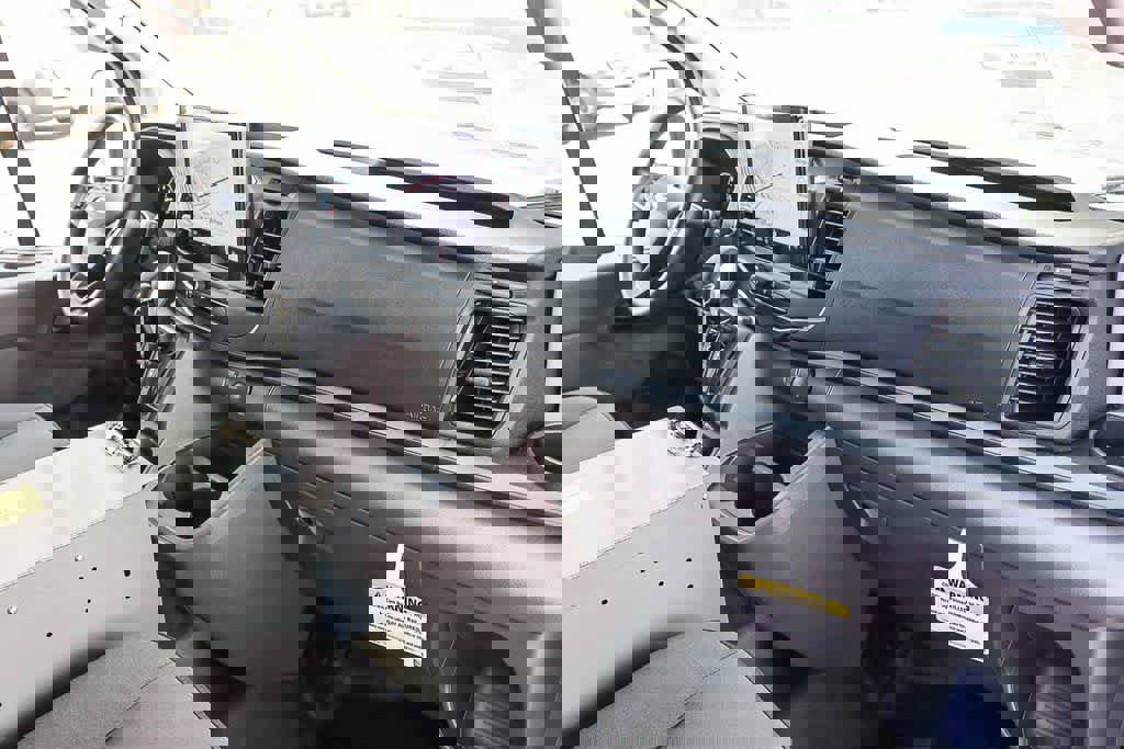 New 2025 Ford Transit 250 148 Medium Roof image 13