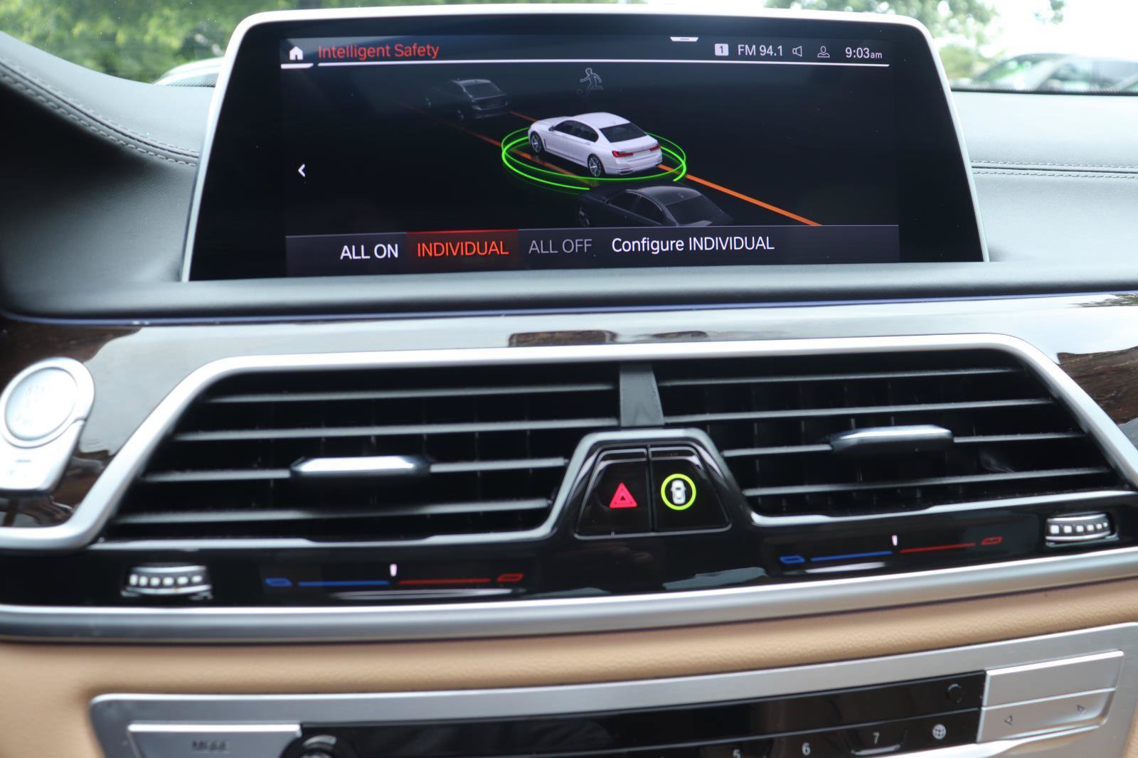 Used 2022 BMW 740i w/ Premium Package RWD image 33