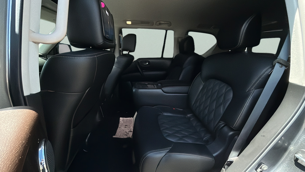 Used 2021 Nissan Armada Platinum w/ Captain's Chairs Package RWD image 16