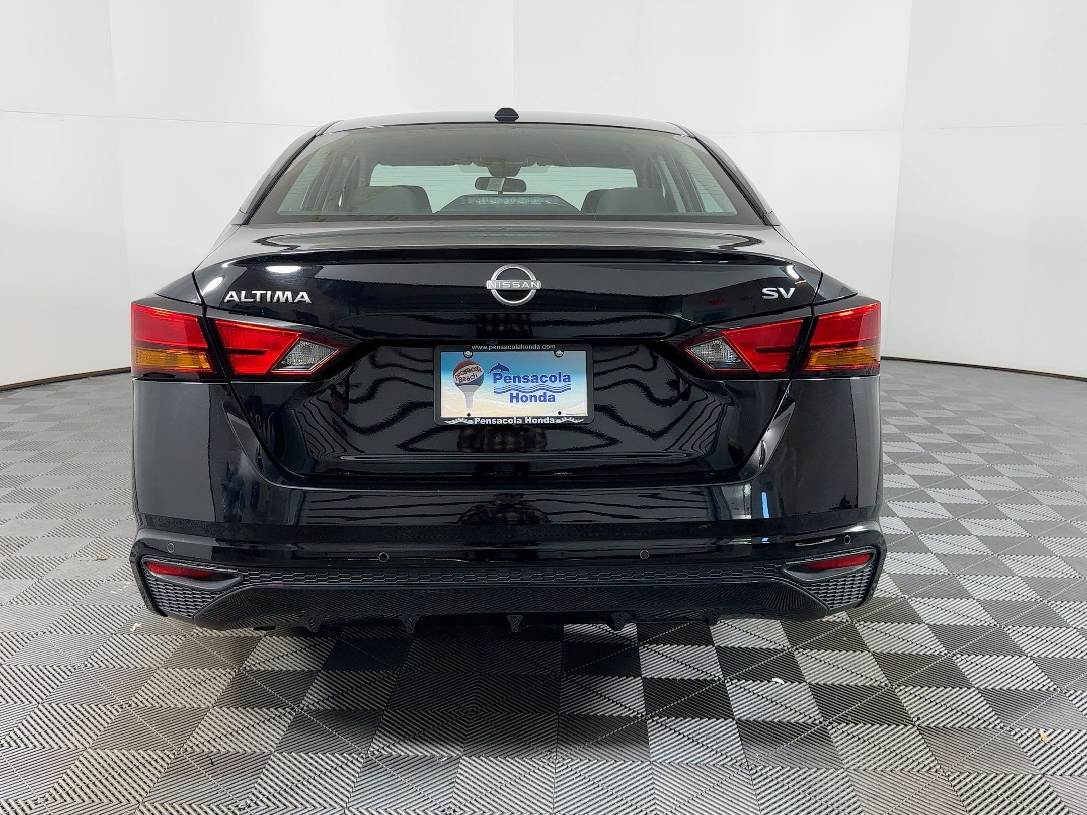 Used 2024 Nissan Altima 2.5 SV image 7