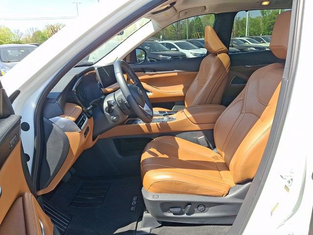 Used 2024 INFINITI QX60 Sensory w/ Vision Package image 12