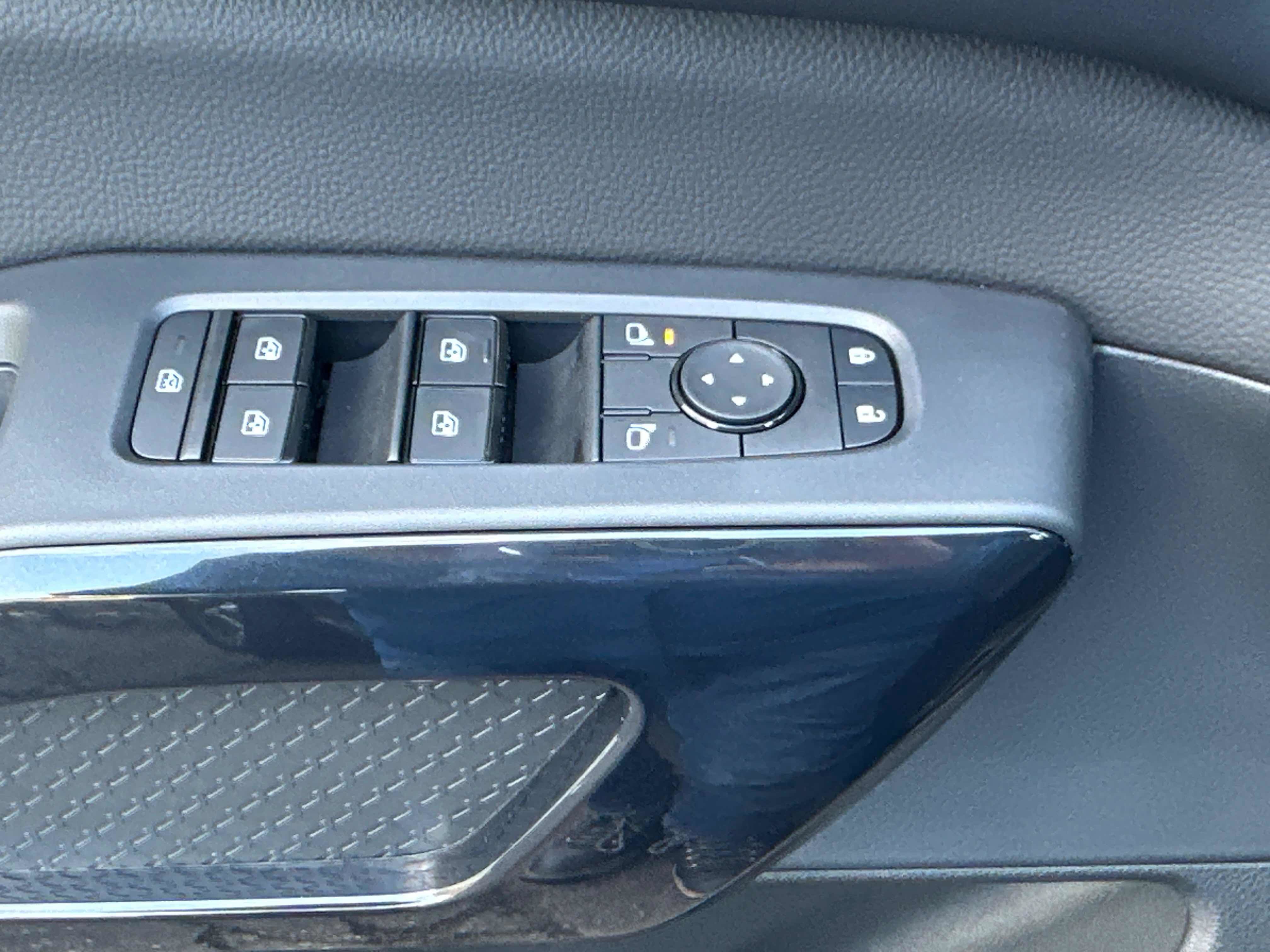 New 2026 Nissan Pathfinder SV AWD/4WD image 19
