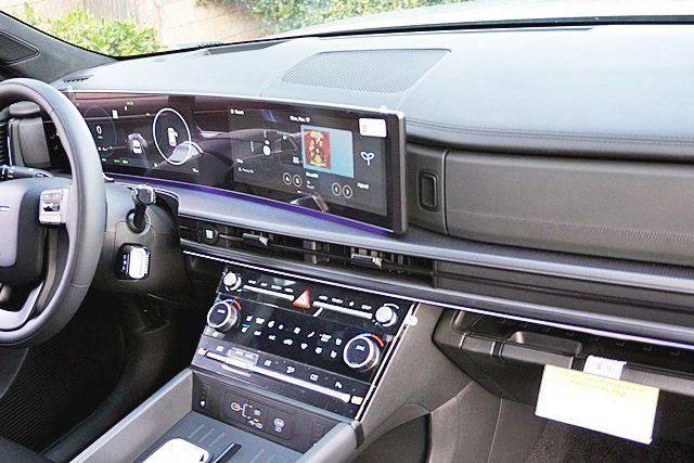 New 2026 Hyundai Santa Fe Calligraphy AWD/4WD image 13
