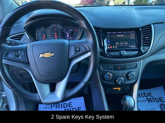 Used 2020 Chevrolet Trax LT w/ LT Convenience Package AWD/4WD image 8