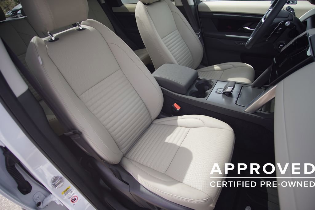Used 2025 Land Rover Discovery Sport S image 24