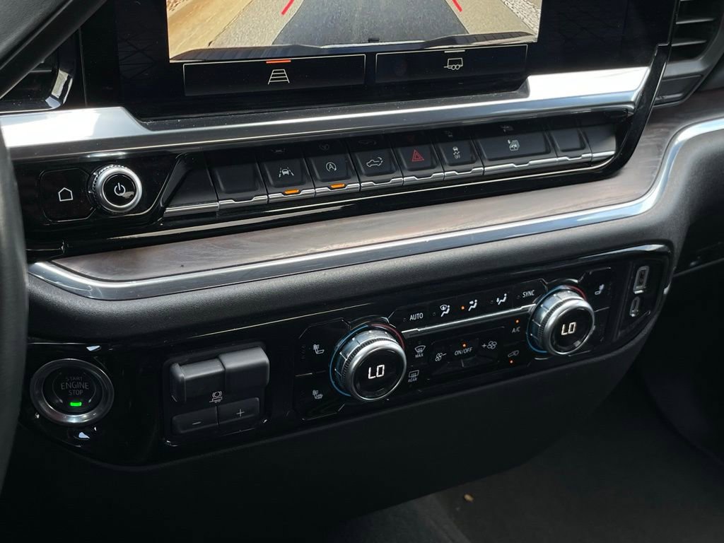 Used 2025 GMC Sierra 1500 SLT AWD/4WD image 19