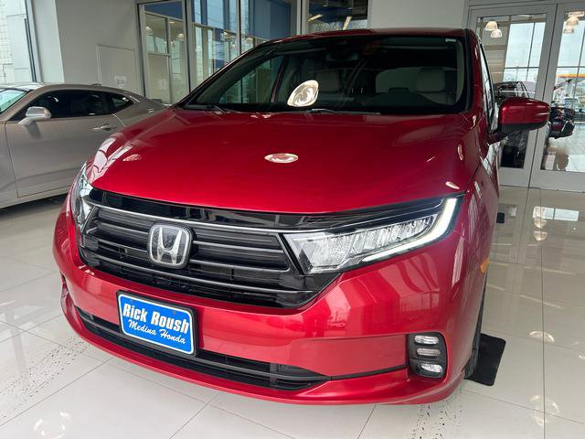 Used 2023 Honda Odyssey EX image 3