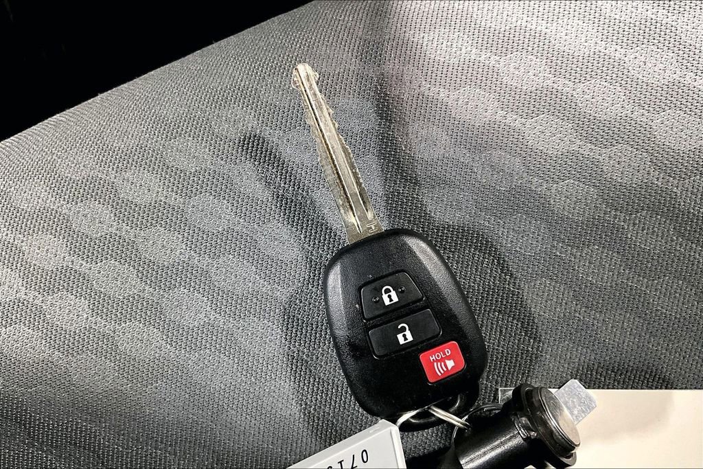 Used 2023 Toyota Tacoma SR image 13