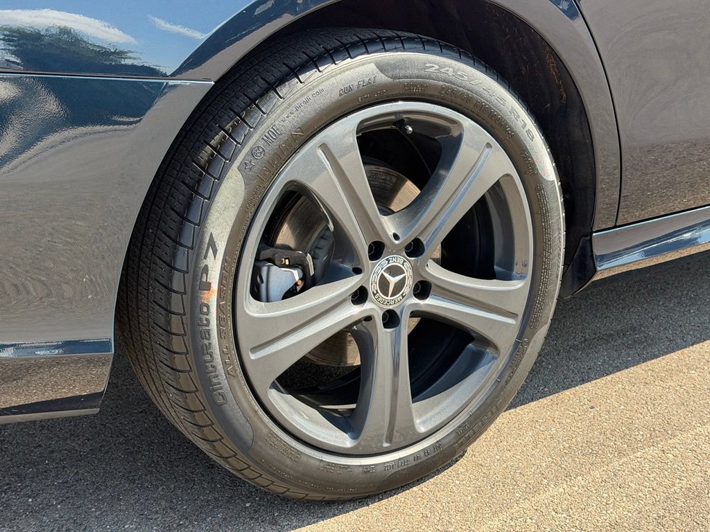 Used 2018 Mercedes-Benz E 300 4MATIC image 24