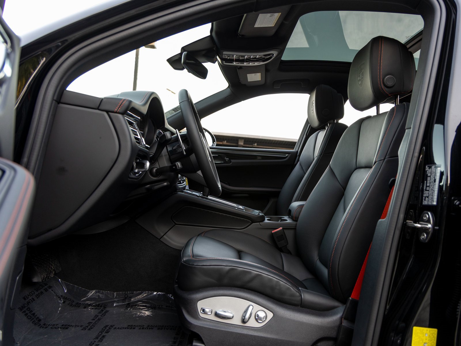 New 2026 Porsche Macan image 25