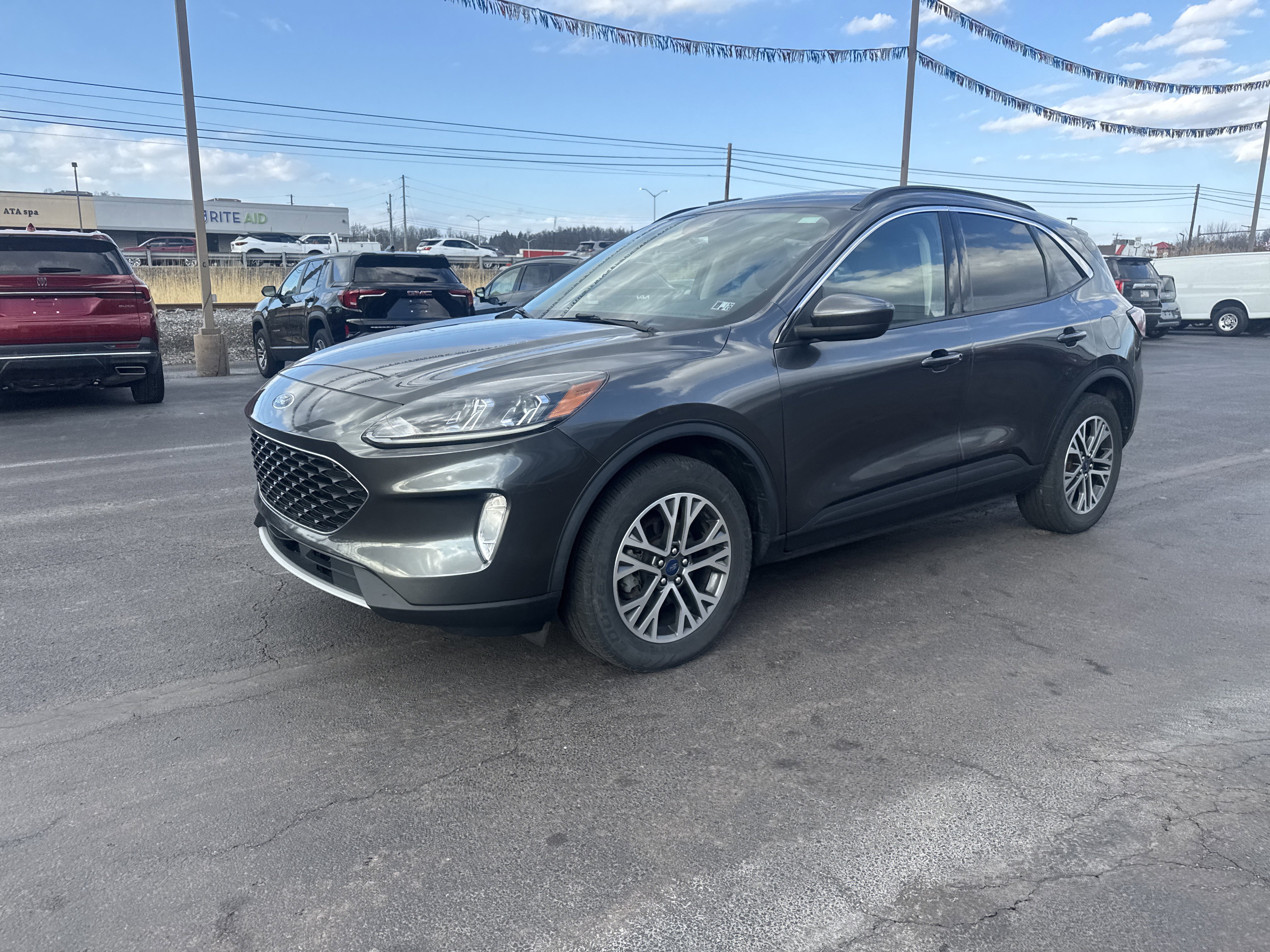 Used 2020 Ford Escape SEL image 8