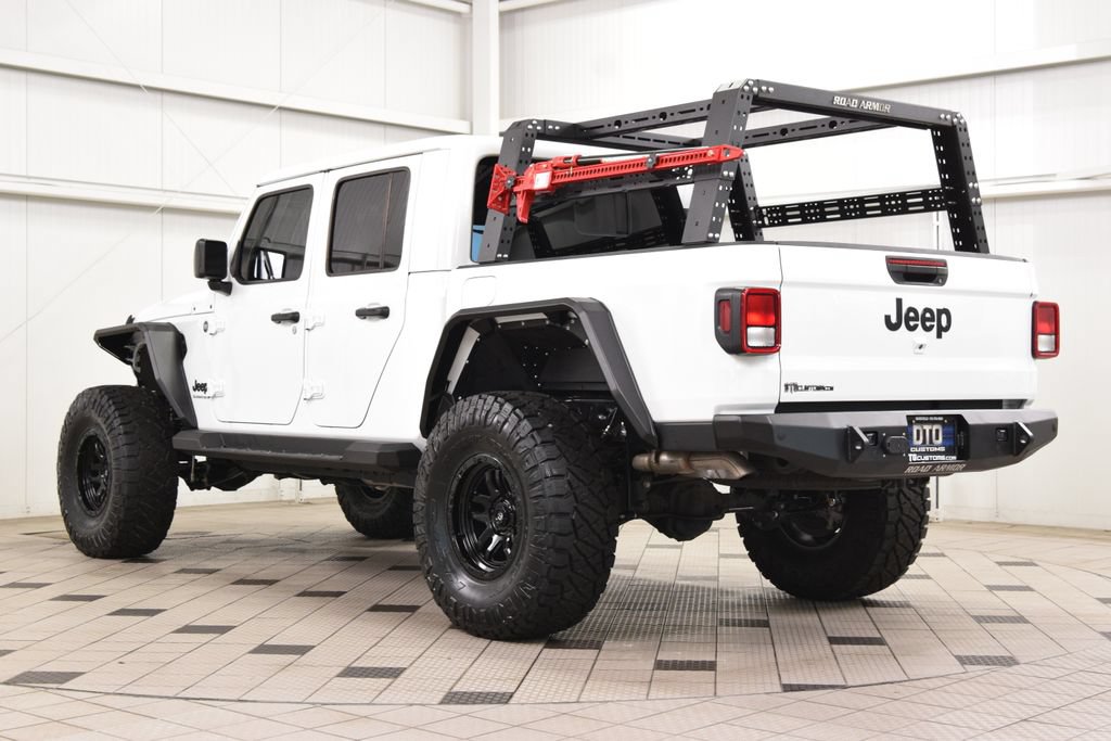 Used 2024 Jeep Gladiator Sport AWD/4WD image 5