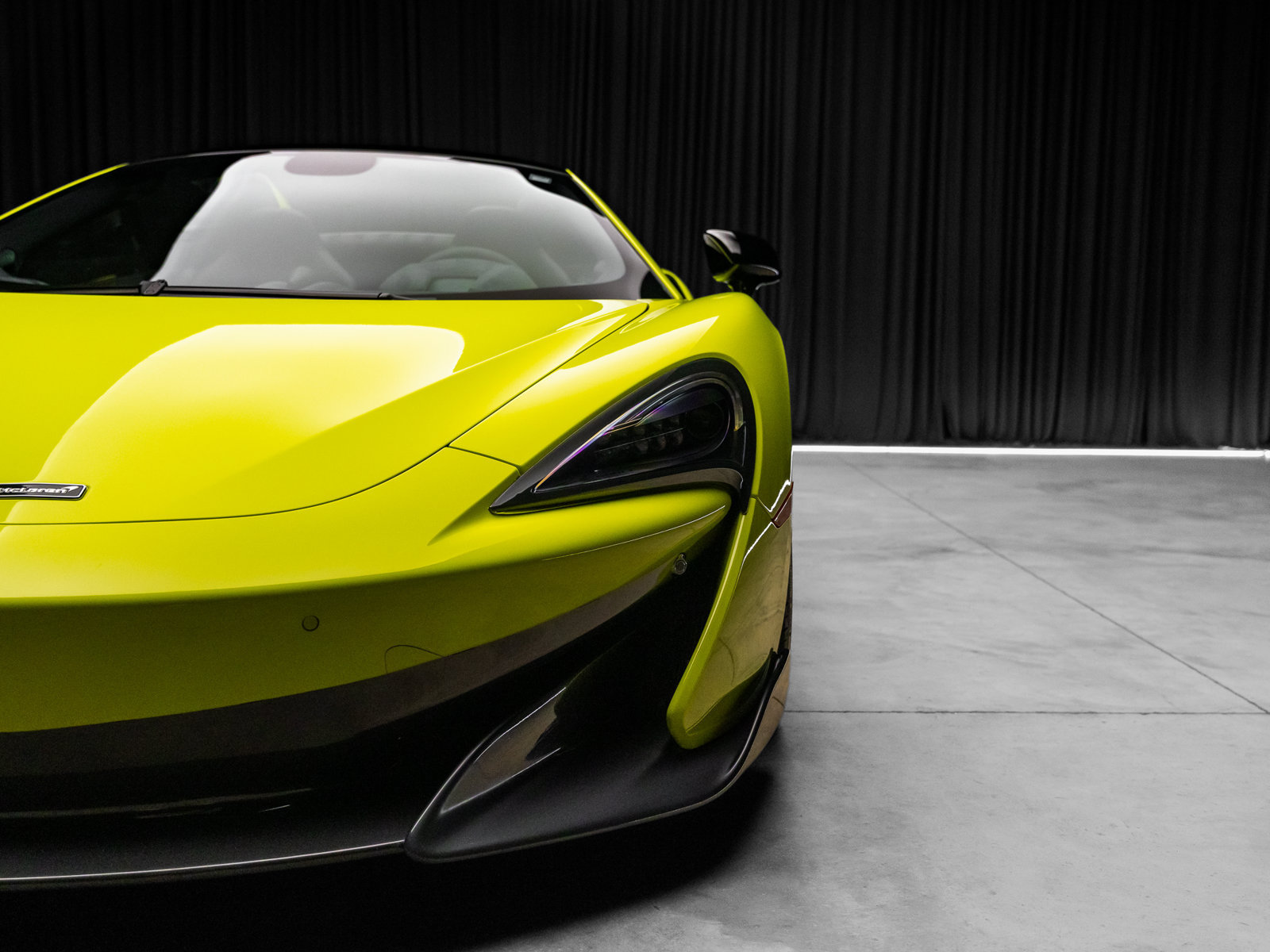 Used 2020 McLaren 600LT Spider RWD image 23