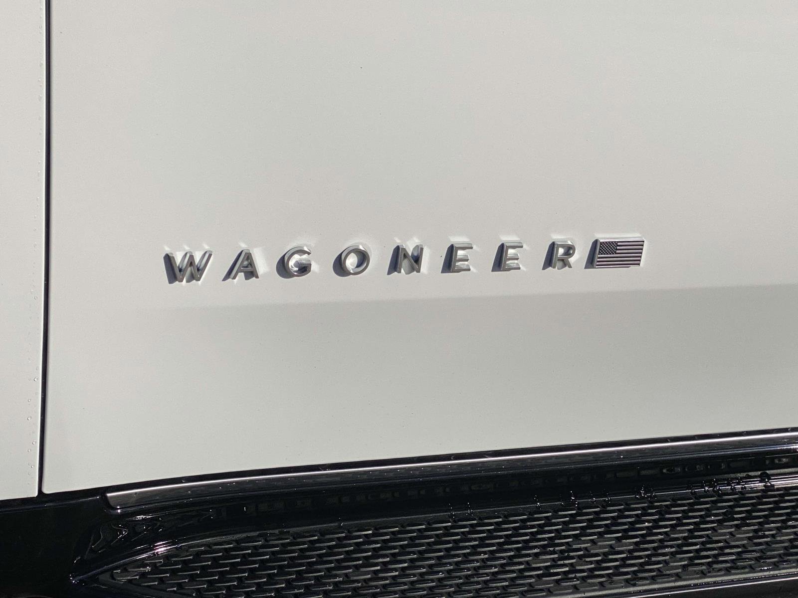 Certified 2024 Jeep Wagoneer 4WD w/ Convenience Group I image 13