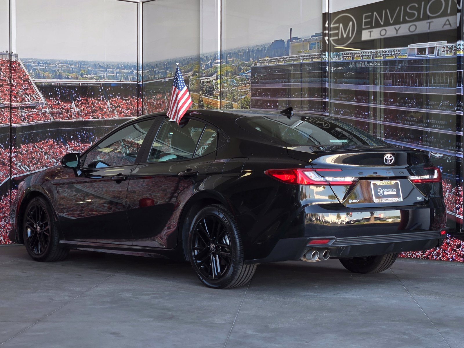 Certified 2025 Toyota Camry SE FWD image 5