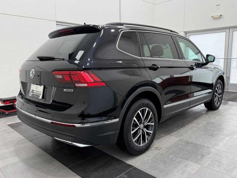 Used 2020 Volkswagen Tiguan SE image 2