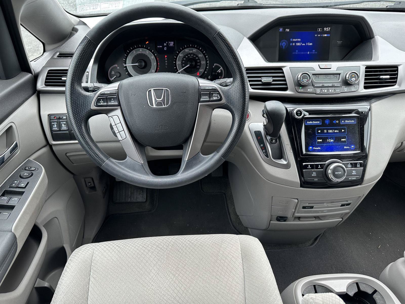Used 2016 Honda Odyssey SE image 12