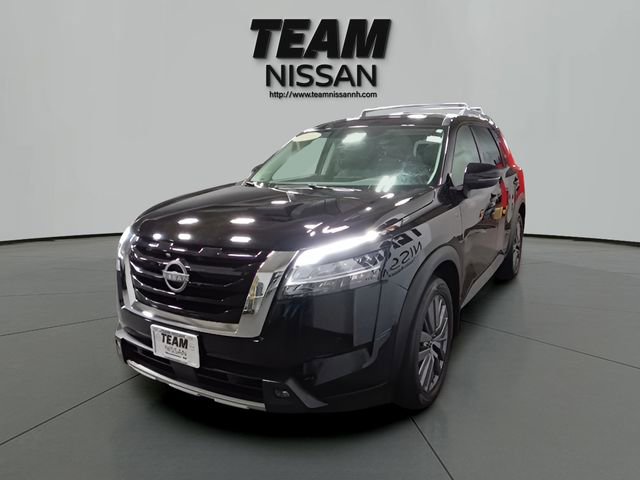 Certified 2024 Nissan Pathfinder SL w/ SL Premium Package AWD/4WD image 3