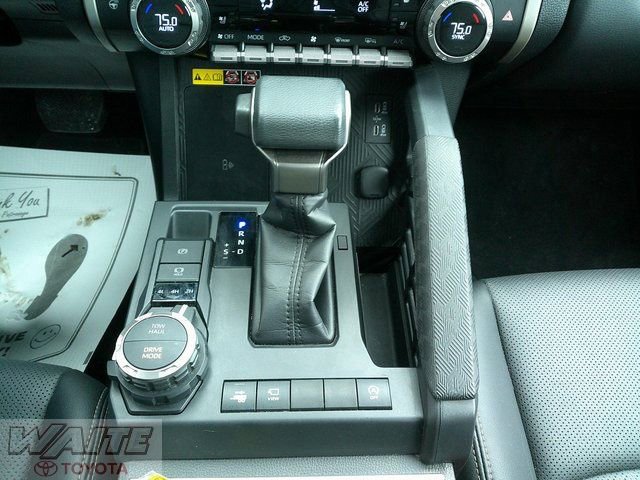 Used 2024 Toyota Tacoma Limited w/ Limited Package (LT) image 22
