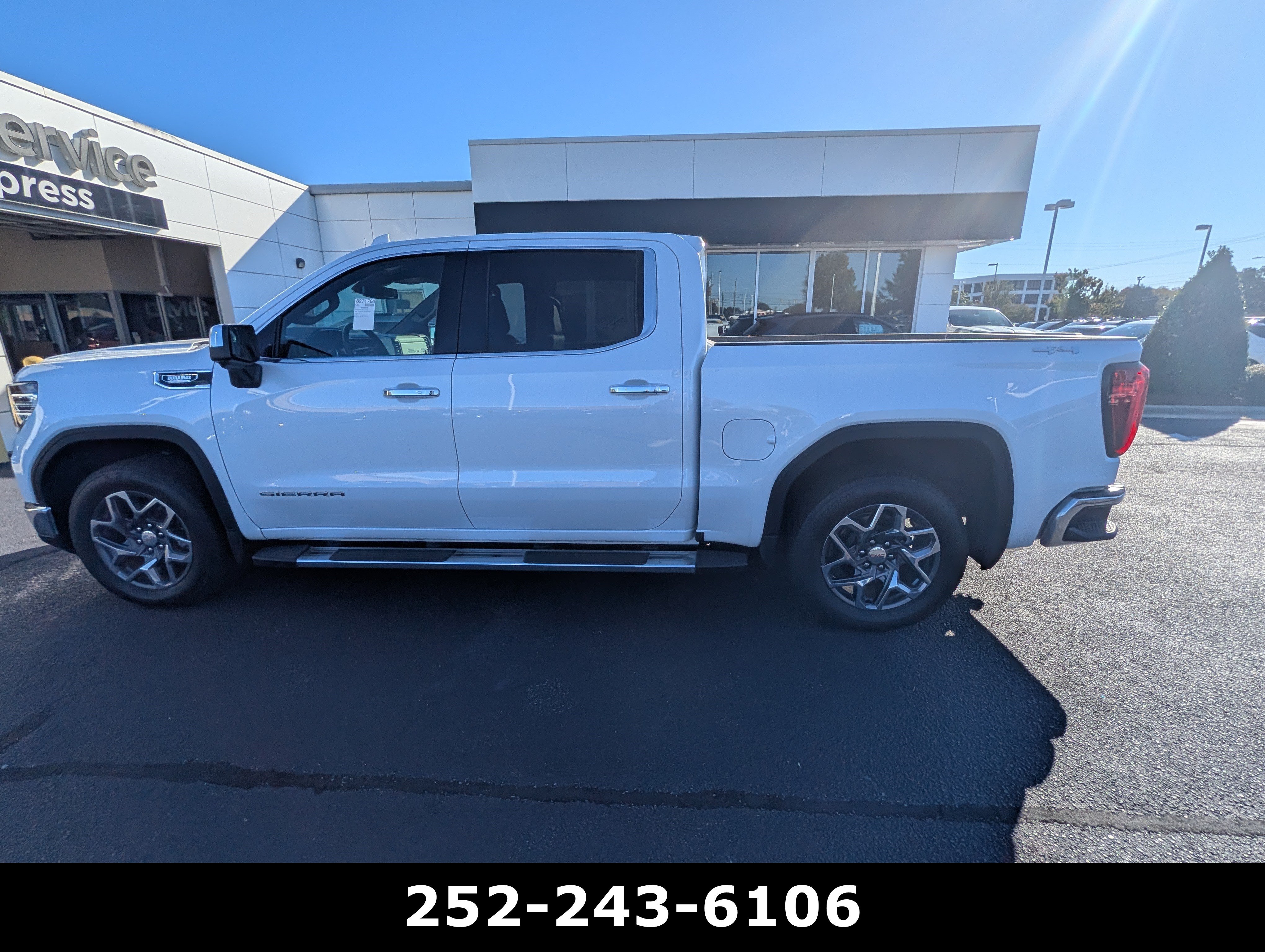 Used 2026 GMC Sierra 1500 SLT w/ SLT Premium Package AWD/4WD image 11