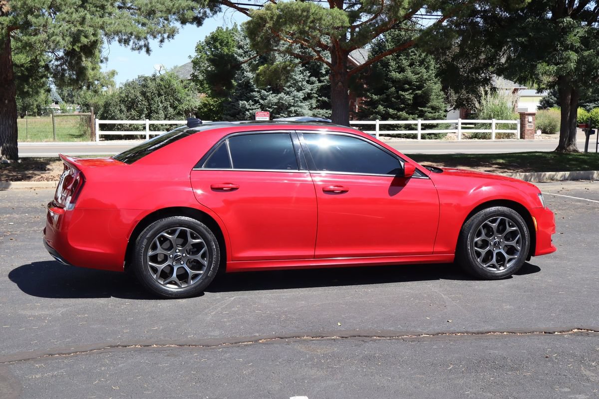 Used 2018 Chrysler 300 S w/ S Model Appearance Package AWD/4WD image 4