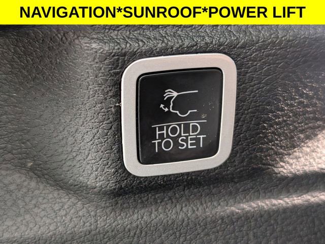 Used 2024 Jeep Grand Cherokee L Limited w/ Luxury Tech Group II image 31