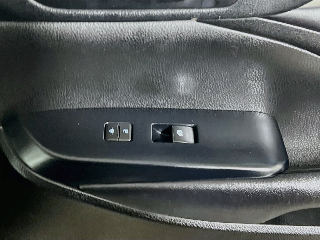 Used 2018 Toyota Highlander SE w/ Carpet Mat Package (TMS) AWD/4WD image 29
