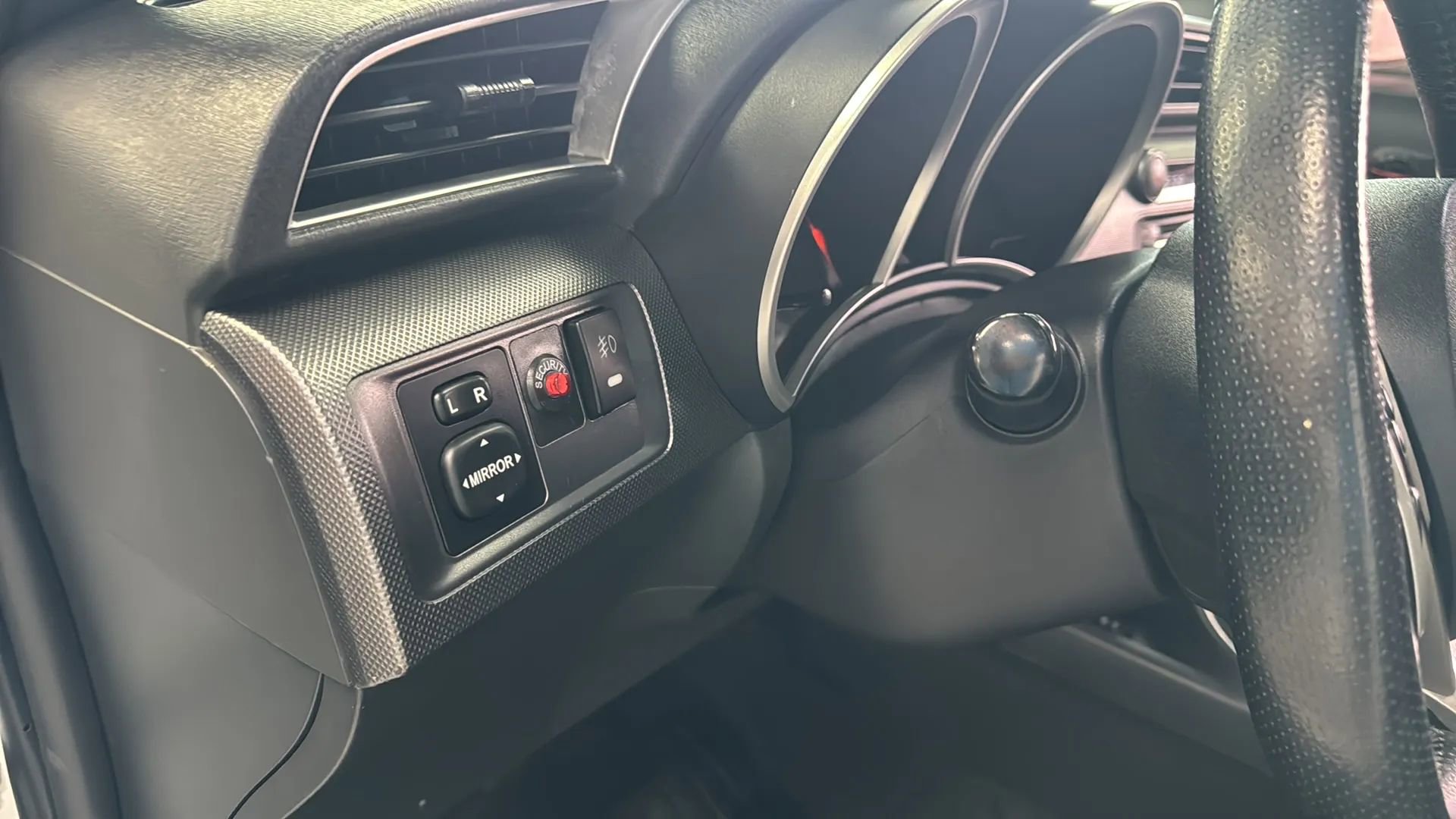 Used 2015 Scion tC FWD image 23