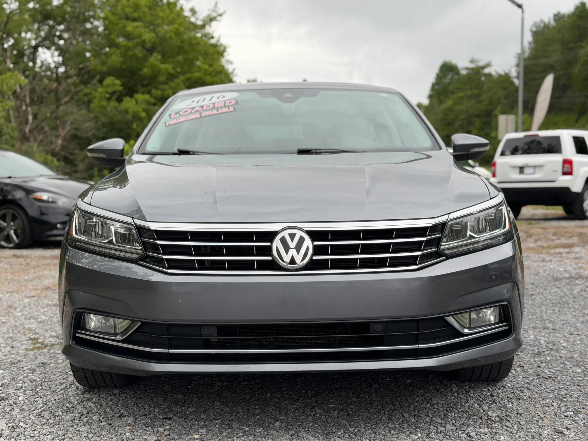 Used 2016 Volkswagen Passat 3.6 SEL Premium FWD image 2