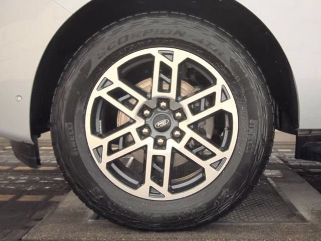 Used 2025 Ford Expedition Active AWD/4WD image 8