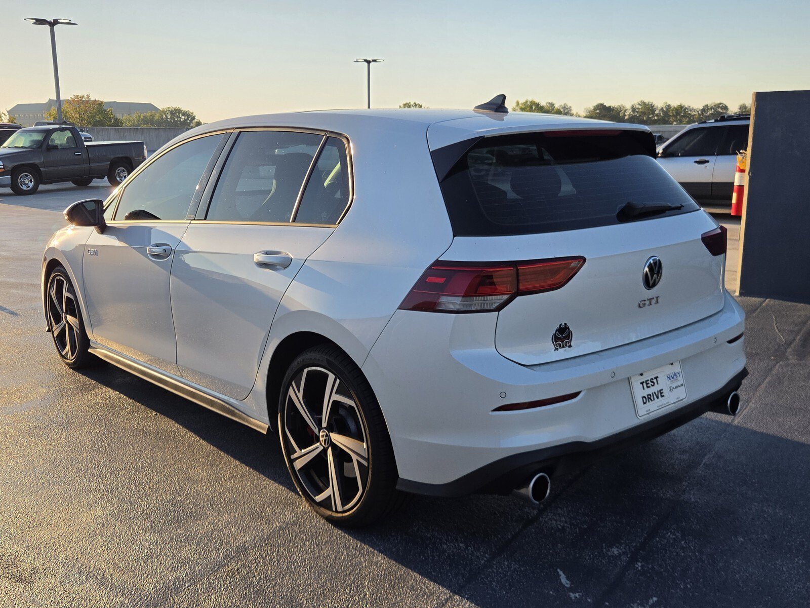 Used 2025 Volkswagen GTI SE FWD image 3