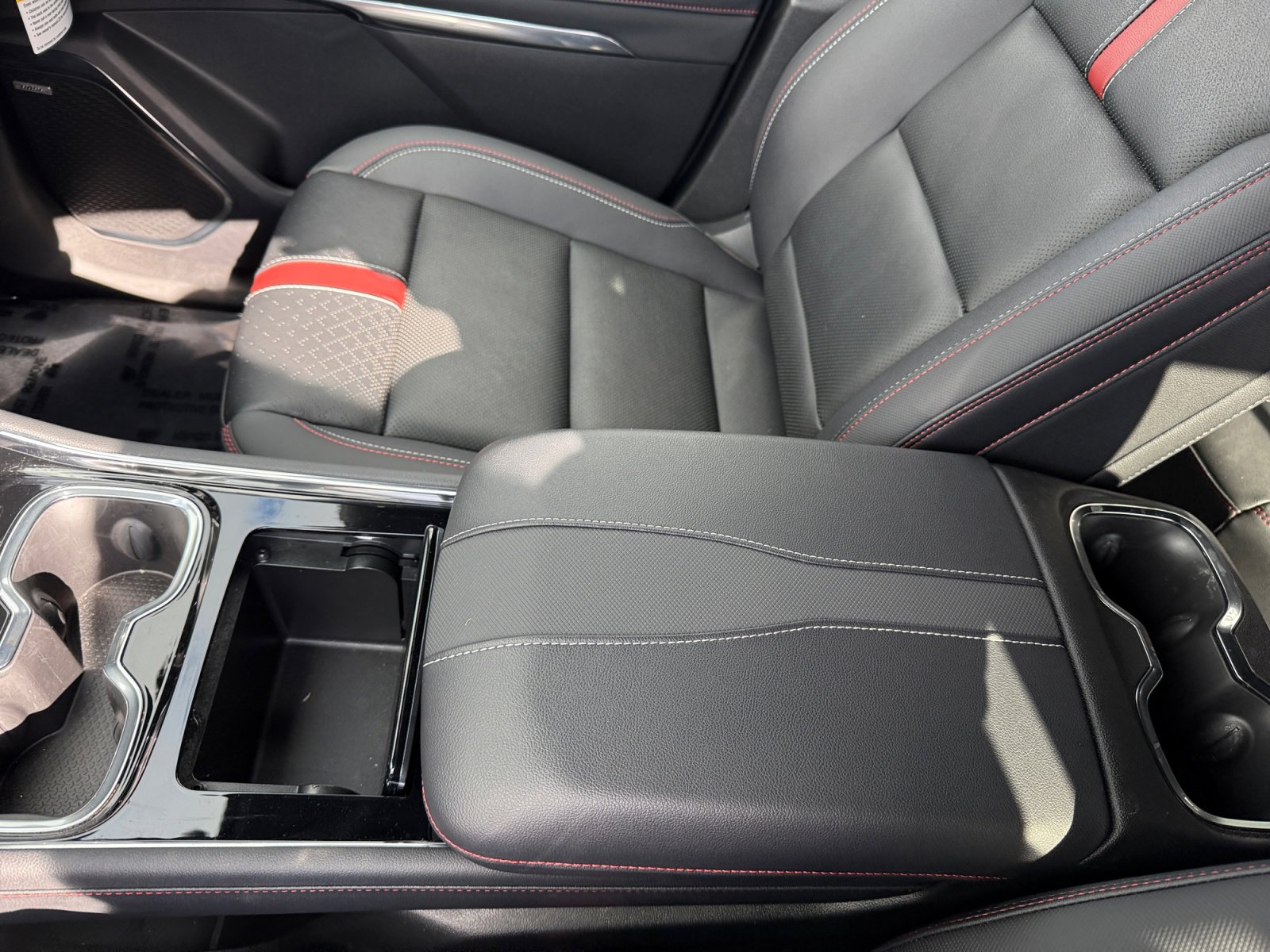 Used 2025 Chevrolet Traverse RS w/ LPO, Floor Liner Package image 14