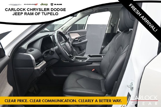 Used 2024 Toyota Grand Highlander FWD image 12
