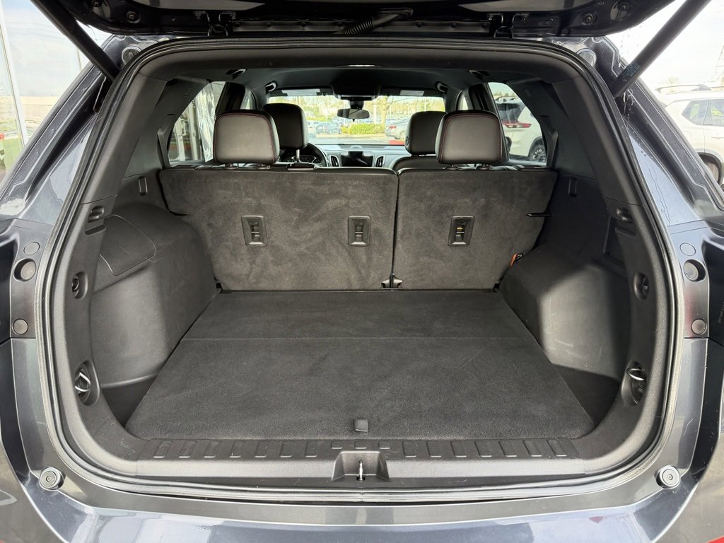 Used 2022 Chevrolet Equinox RS w/ RS Leather Package image 10