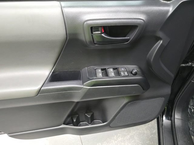 Used 2023 Toyota Tacoma SR AWD/4WD image 9