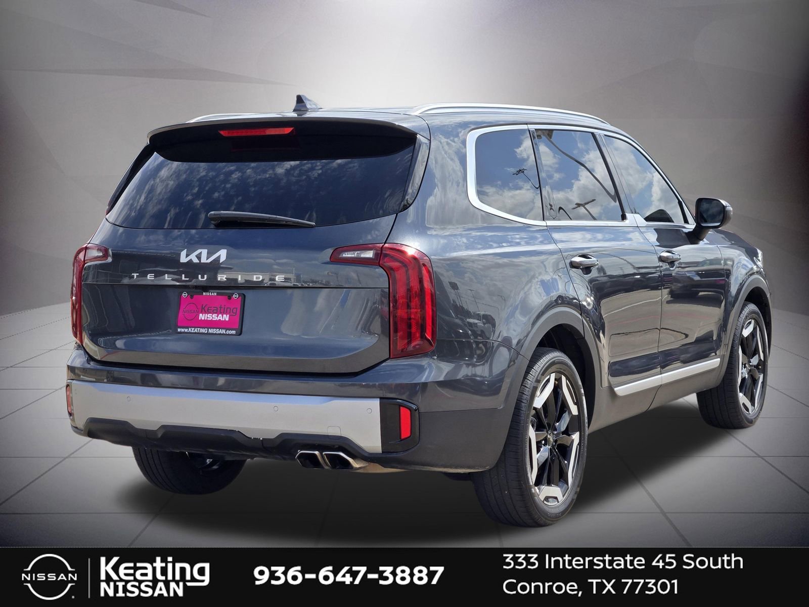 Used 2024 Kia Telluride S image 3