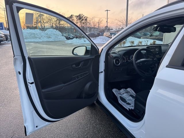 Certified 2023 Hyundai Kona SEL image 9