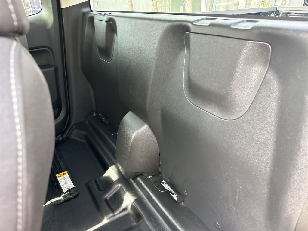 Used 2022 Chevrolet Colorado LT w/ Fleet Safety Package image 20