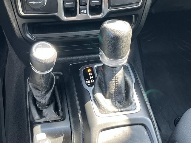 Used 2020 Jeep Gladiator Sport w/ Quick Order Package 24S AWD/4WD image 16