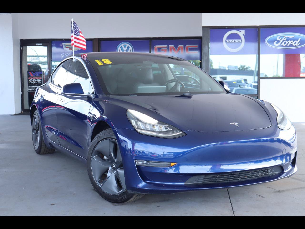 Used 2018 Tesla Model 3 Long Range RWD image 1