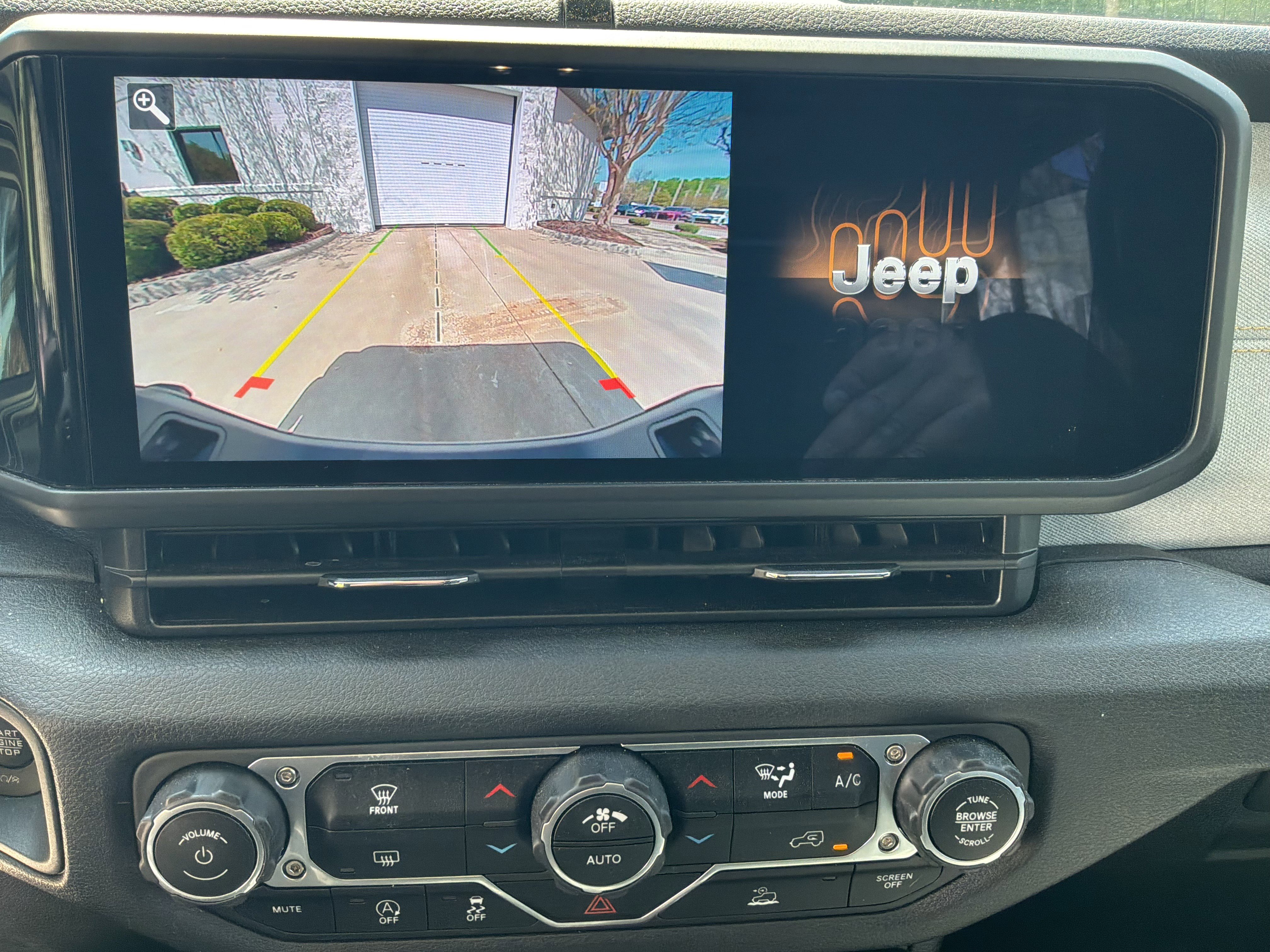 Used 2025 Jeep Gladiator Willys image 25